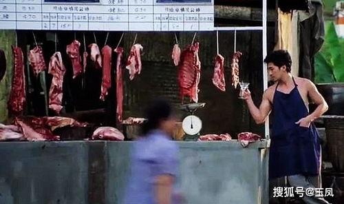 青州吃瓜大骨头事件视频,一场引发热议的街头美食风波